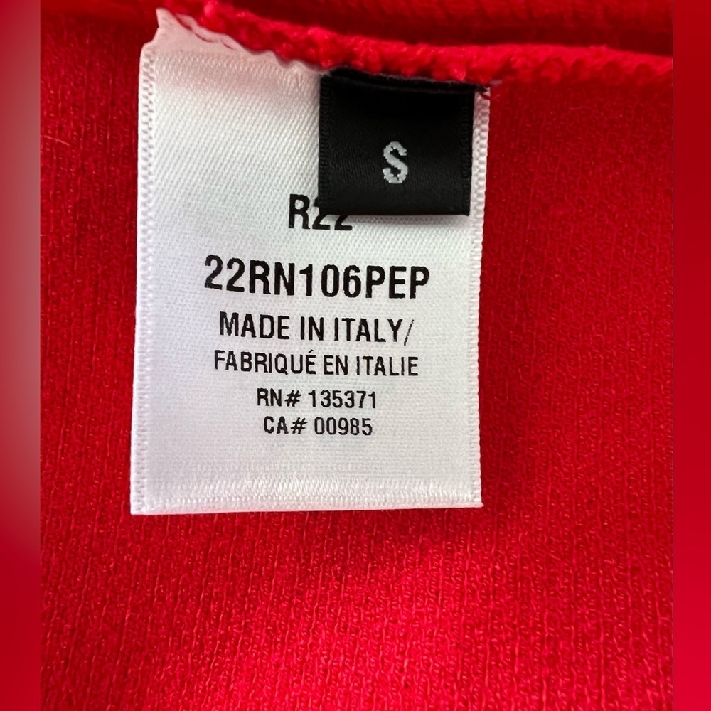 Oscar de la Renta Red Off-Shoulder Ruffle Hem Dress - Picture 9 of 10